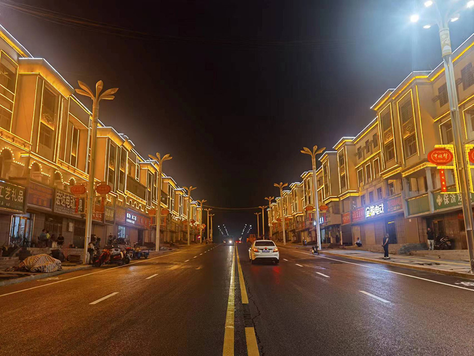 城市（shì）景觀路燈，為城市增（zēng）添藝術的光彩